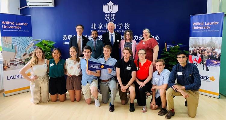 Group of students and staff in China on the SLEC program