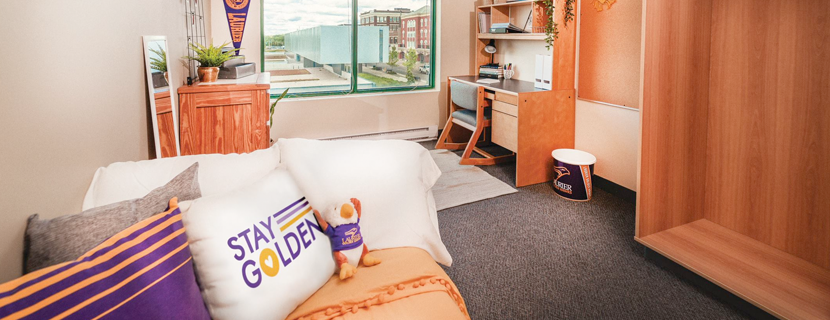 Residence room with bed and decor