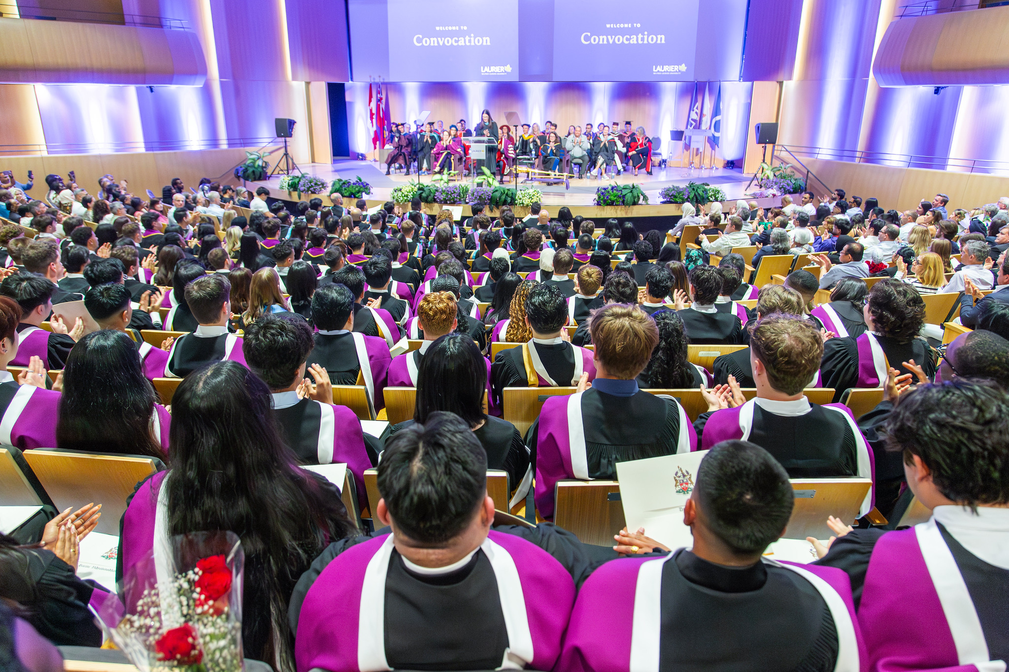 convocation crowd