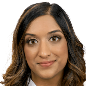 Headshot of PhD Student Fizza Abbas